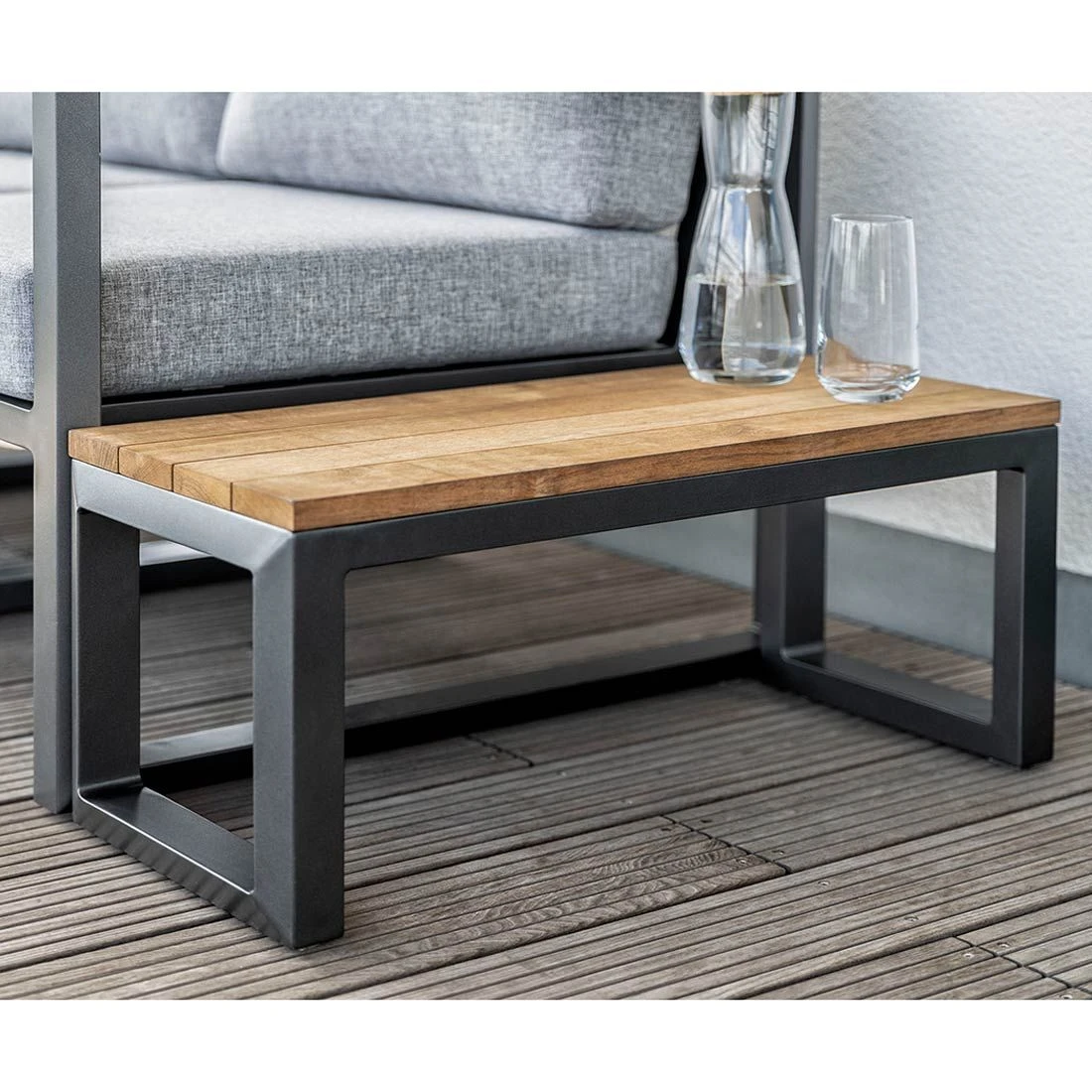 Kettler Ocean Skid Beistelltisch Aluminium/Teak Anthrazit/Teak 6 Kettler Ocean Skid Beistelltisch Aluminium/Teak Anthrazit/Teak – Bild 4