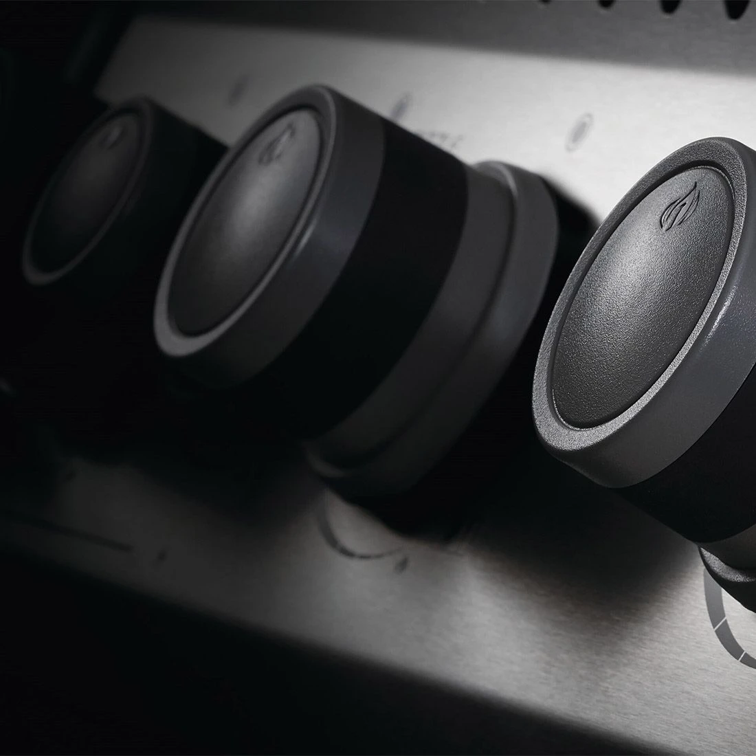 Napoleon Gasgrill Rogue XT 425 Edelstahl 9 Napoleon Gasgrill Rogue XT 425 Edelstahl – Bild 7